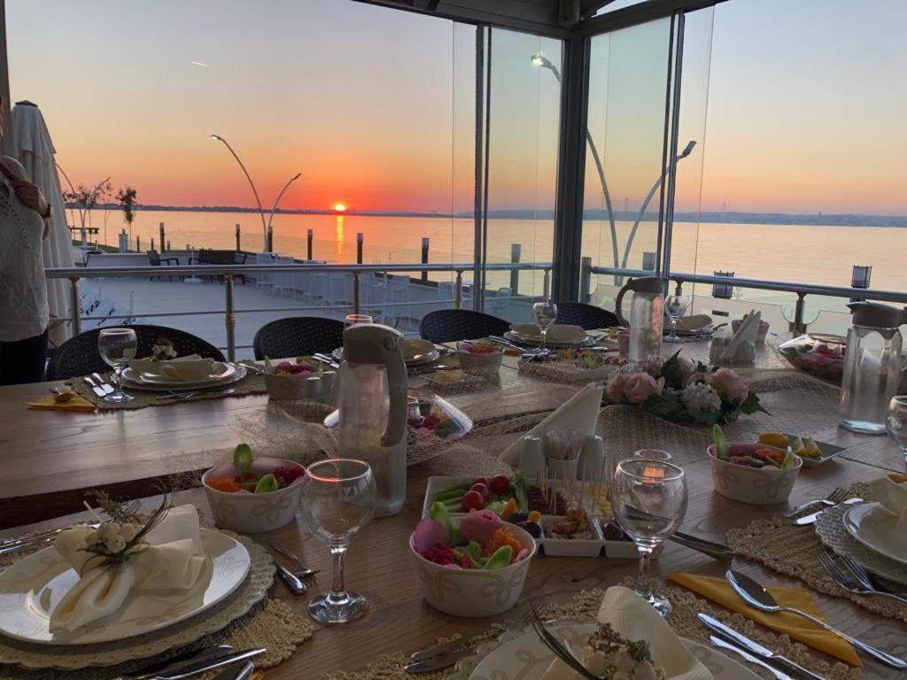 Blue Pier Hotel Kocaeli Luaran gambar